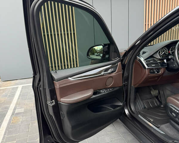 БМВ Х5 2017 в Днепре (Днепропетровске) на Automoto.ua Серый БМВ Х5, объемом двигателя 2.98 л и пробегом 140 тыс. км за 33500 $, фото 6 на Automoto.ua