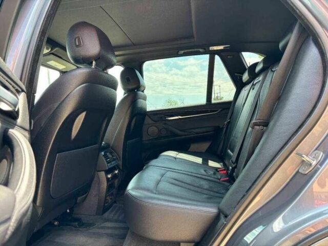 Серый БМВ Х5, объемом двигателя 3 л и пробегом 78 тыс. км за 8500 $, фото 10 на Automoto.ua