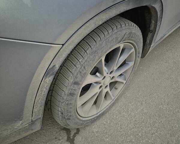 Сірий БМВ Х5, об'ємом двигуна 2 л та пробігом 157 тис. км за 30000 $, фото 20 на Automoto.ua