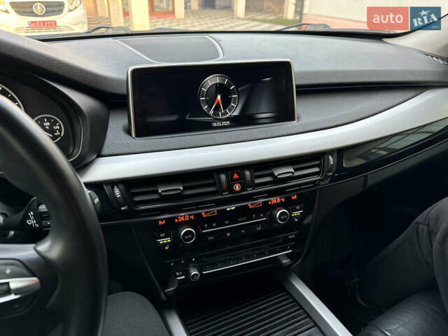Серый БМВ Х5, объемом двигателя 2 л и пробегом 243 тыс. км за 32222 $, фото 75 на Automoto.ua