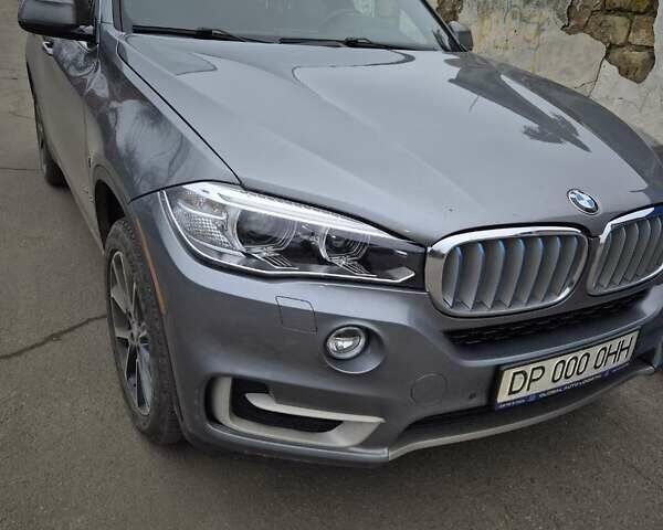 Сірий БМВ Х5, об'ємом двигуна 2 л та пробігом 157 тис. км за 30000 $, фото 22 на Automoto.ua