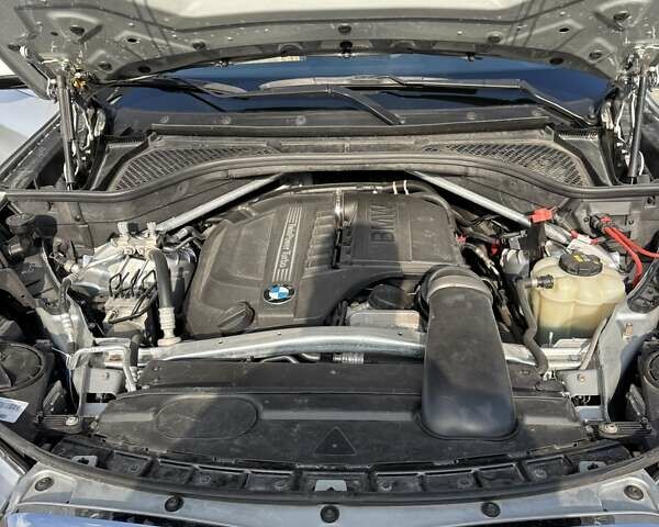 Серый БМВ Х5, объемом двигателя 2.98 л и пробегом 129 тыс. км за 25500 $, фото 18 на Automoto.ua