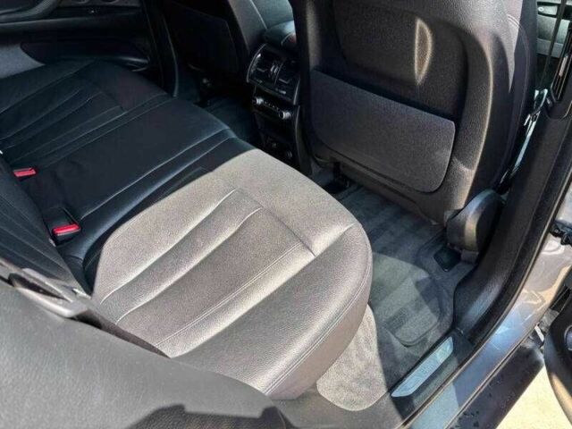 Серый БМВ Х5, объемом двигателя 3 л и пробегом 78 тыс. км за 8500 $, фото 12 на Automoto.ua