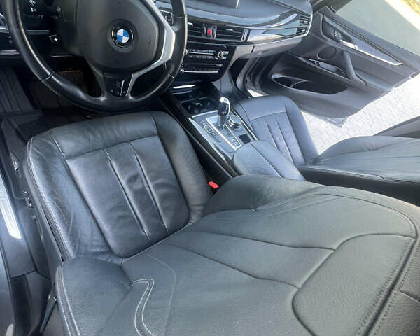 Серый БМВ Х5, объемом двигателя 2.98 л и пробегом 97 тыс. км за 23000 $, фото 7 на Automoto.ua