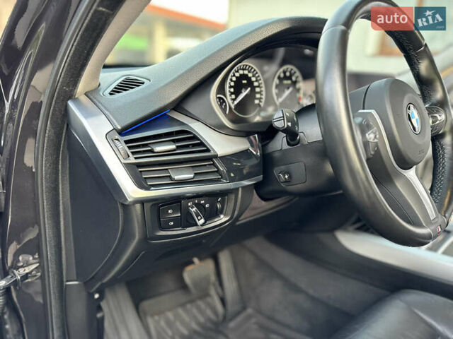 Серый БМВ Х5, объемом двигателя 2 л и пробегом 243 тыс. км за 32222 $, фото 54 на Automoto.ua