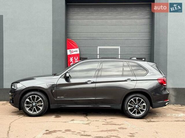 Серый БМВ Х5, объемом двигателя 2 л и пробегом 192 тыс. км за 27999 $, фото 4 на Automoto.ua