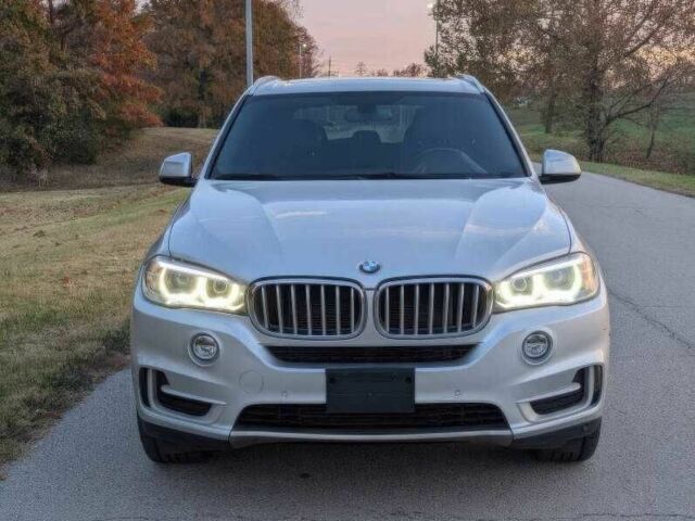 Серый БМВ Х5, объемом двигателя 3 л и пробегом 119 тыс. км за 8000 $, фото 1 на Automoto.ua