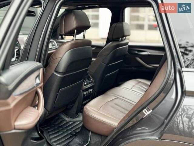 Серый БМВ Х5, объемом двигателя 2 л и пробегом 192 тыс. км за 27999 $, фото 13 на Automoto.ua