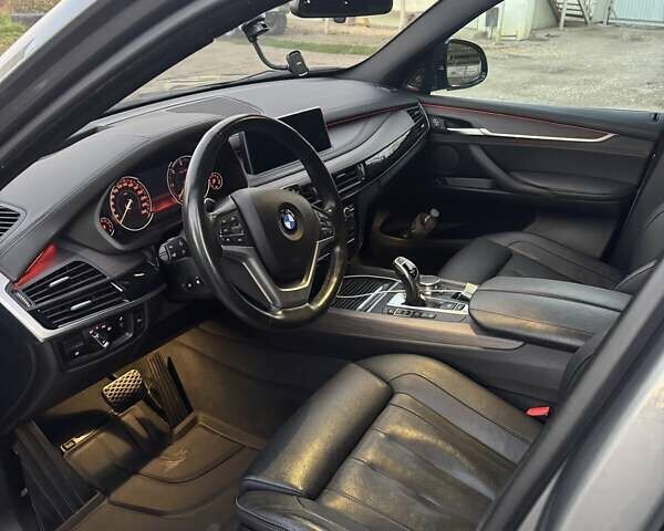 Сірий БМВ Х5, об'ємом двигуна 2.99 л та пробігом 195 тис. км за 38500 $, фото 1 на Automoto.ua