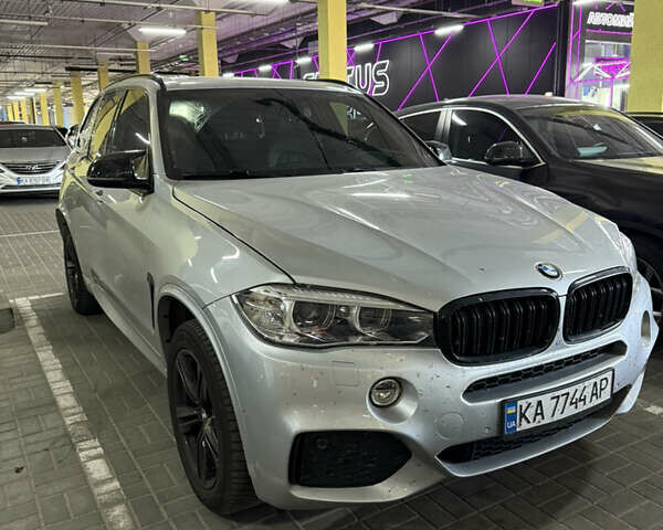 Серый БМВ Х5, объемом двигателя 2.99 л и пробегом 205 тыс. км за 31000 $, фото 1 на Automoto.ua