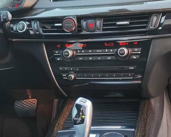 Серый БМВ Х5, объемом двигателя 3 л и пробегом 40 тыс. км за 28700 $, фото 34 на Automoto.ua