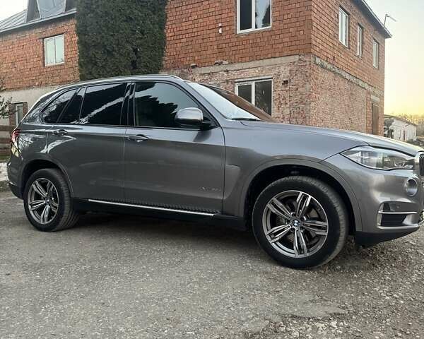 Сірий БМВ Х5, об'ємом двигуна 2.99 л та пробігом 195 тис. км за 38500 $, фото 4 на Automoto.ua