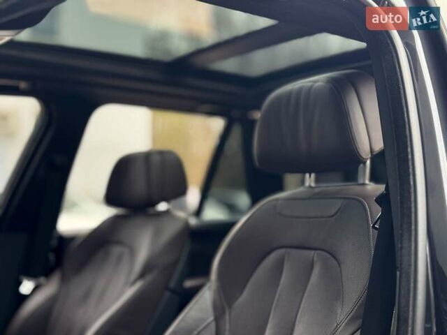 Серый БМВ Х5, объемом двигателя 2 л и пробегом 192 тыс. км за 27999 $, фото 12 на Automoto.ua