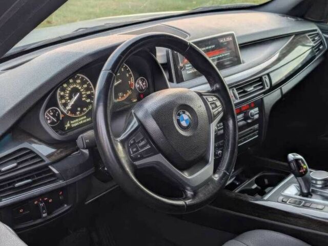 Серый БМВ Х5, объемом двигателя 3 л и пробегом 119 тыс. км за 8000 $, фото 13 на Automoto.ua