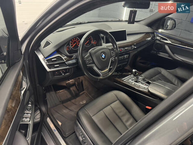 Серый БМВ Х5, объемом двигателя 2 л и пробегом 198 тыс. км за 27000 $, фото 5 на Automoto.ua