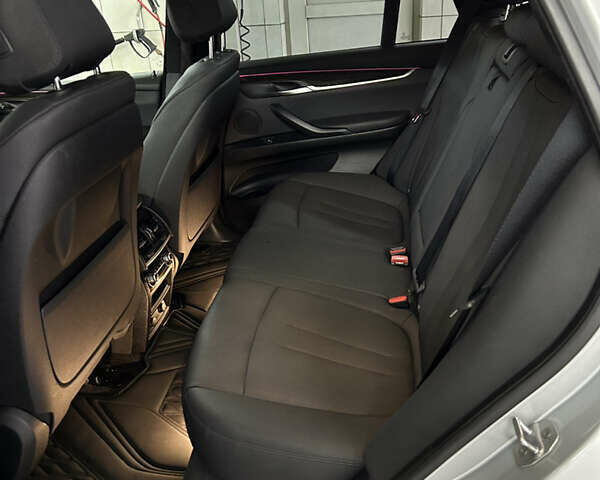 Серый БМВ Х5, объемом двигателя 2 л и пробегом 135 тыс. км за 35500 $, фото 43 на Automoto.ua