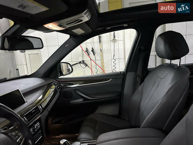 Серый БМВ Х5, объемом двигателя 2 л и пробегом 135 тыс. км за 35500 $, фото 23 на Automoto.ua