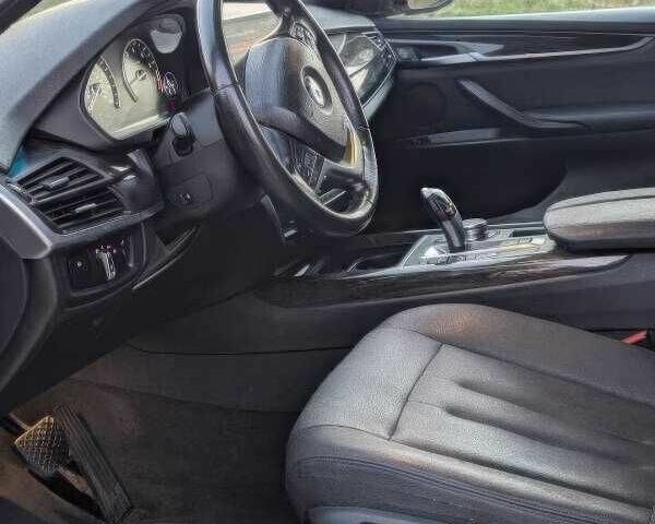 Серый БМВ Х5, объемом двигателя 3 л и пробегом 119 тыс. км за 8000 $, фото 8 на Automoto.ua