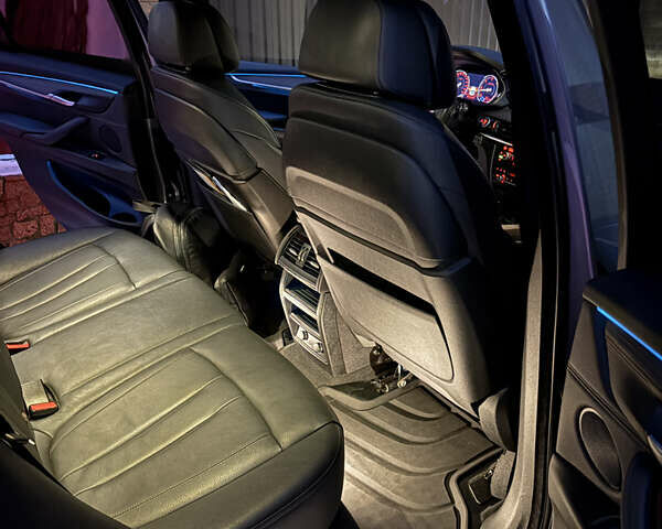 Серый БМВ Х5, объемом двигателя 2.99 л и пробегом 190 тыс. км за 43500 $, фото 4 на Automoto.ua