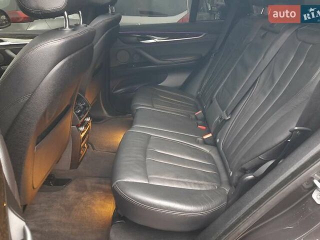 Серый БМВ Х5, объемом двигателя 3 л и пробегом 229 тыс. км за 27499 $, фото 33 на Automoto.ua