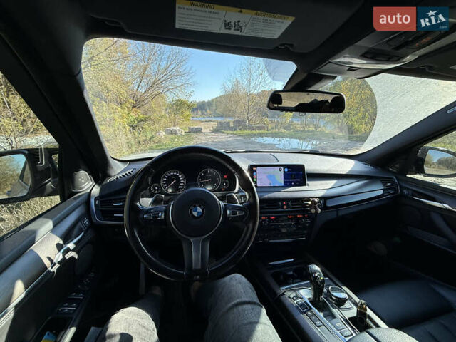 Серый БМВ Х5, объемом двигателя 2.99 л и пробегом 205 тыс. км за 31000 $, фото 6 на Automoto.ua