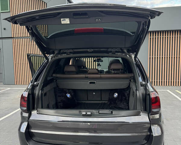 БМВ Х5 2017 в Днепре (Днепропетровске) на Automoto.ua Серый БМВ Х5, объемом двигателя 2.98 л и пробегом 140 тыс. км за 33500 $, фото 10 на Automoto.ua