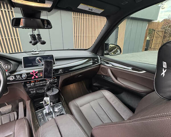 БМВ Х5 2017 в Днепре (Днепропетровске) на Automoto.ua Серый БМВ Х5, объемом двигателя 2.98 л и пробегом 140 тыс. км за 33500 $, фото 14 на Automoto.ua