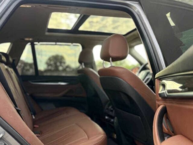 Серый БМВ Х5, объемом двигателя 3 л и пробегом 58 тыс. км за 25000 $, фото 8 на Automoto.ua