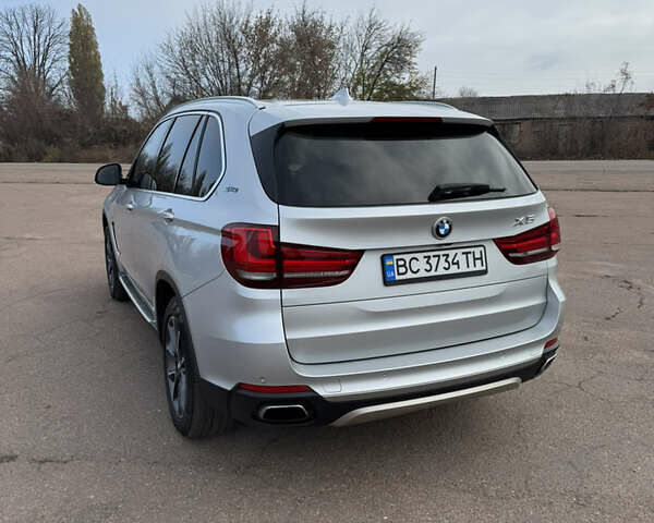 Сірий БМВ Х5, об'ємом двигуна 2 л та пробігом 145 тис. км за 22999 $, фото 15 на Automoto.ua