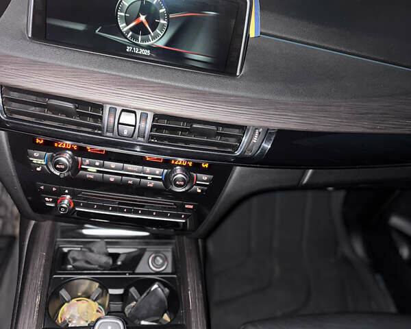 Серый БМВ Х5, объемом двигателя 2.99 л и пробегом 190 тыс. км за 41500 $, фото 7 на Automoto.ua