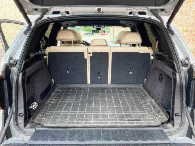 Серый БМВ Х5, объемом двигателя 3 л и пробегом 119 тыс. км за 12500 $, фото 9 на Automoto.ua