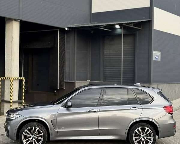 Серый БМВ Х5, объемом двигателя 2.99 л и пробегом 299 тыс. км за 28800 $, фото 6 на Automoto.ua