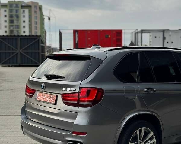 Серый БМВ Х5, объемом двигателя 2.99 л и пробегом 299 тыс. км за 28800 $, фото 3 на Automoto.ua