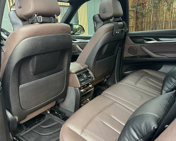 БМВ Х5 2017 в Днепре (Днепропетровске) на Automoto.ua Серый БМВ Х5, объемом двигателя 2.98 л и пробегом 140 тыс. км за 33500 $, фото 8 на Automoto.ua