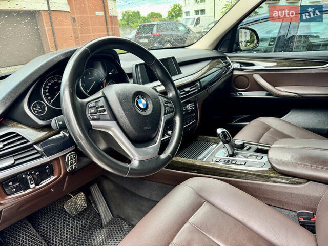 Серый БМВ Х5, объемом двигателя 2 л и пробегом 140 тыс. км за 29900 $, фото 9 на Automoto.ua