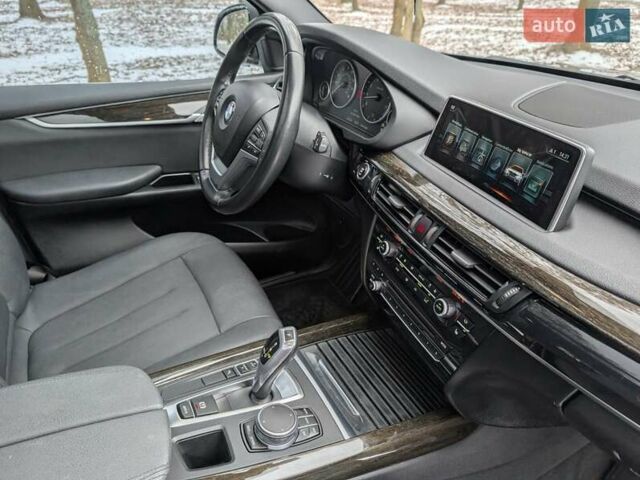 Сірий БМВ Х5, об'ємом двигуна 2.99 л та пробігом 203 тис. км за 22500 $, фото 26 на Automoto.ua