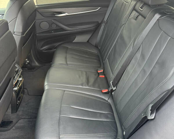 Сірий БМВ Х5, об'ємом двигуна 2 л та пробігом 145 тис. км за 22999 $, фото 28 на Automoto.ua