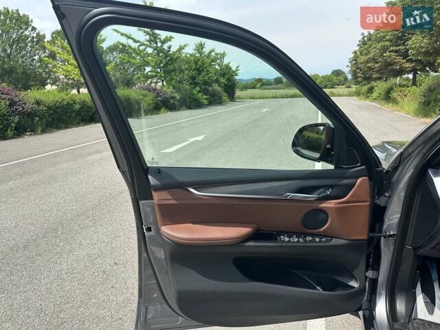 Серый БМВ Х5, объемом двигателя 2.98 л и пробегом 96 тыс. км за 40000 $, фото 12 на Automoto.ua