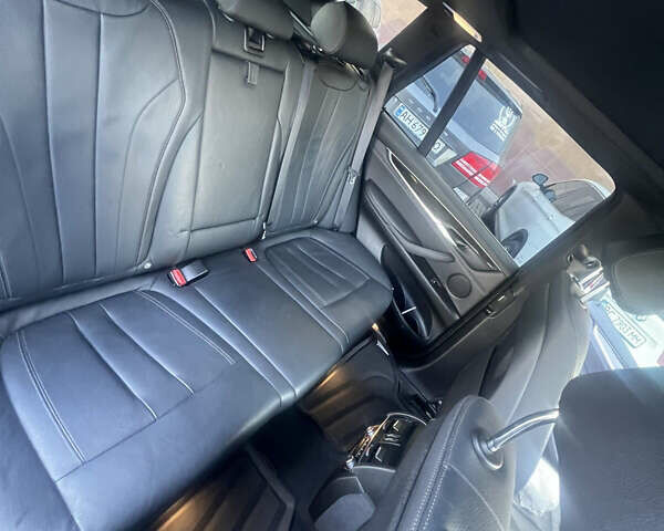 Серый БМВ Х5, объемом двигателя 2.98 л и пробегом 97 тыс. км за 23000 $, фото 13 на Automoto.ua