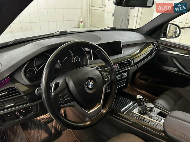 Серый БМВ Х5, объемом двигателя 2 л и пробегом 135 тыс. км за 35500 $, фото 24 на Automoto.ua