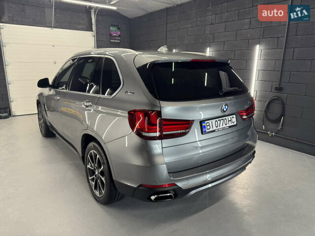 Серый БМВ Х5, объемом двигателя 2 л и пробегом 198 тыс. км за 27000 $, фото 1 на Automoto.ua