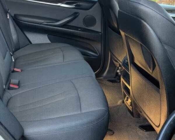 Серый БМВ Х5, объемом двигателя 3 л и пробегом 119 тыс. км за 8000 $, фото 11 на Automoto.ua