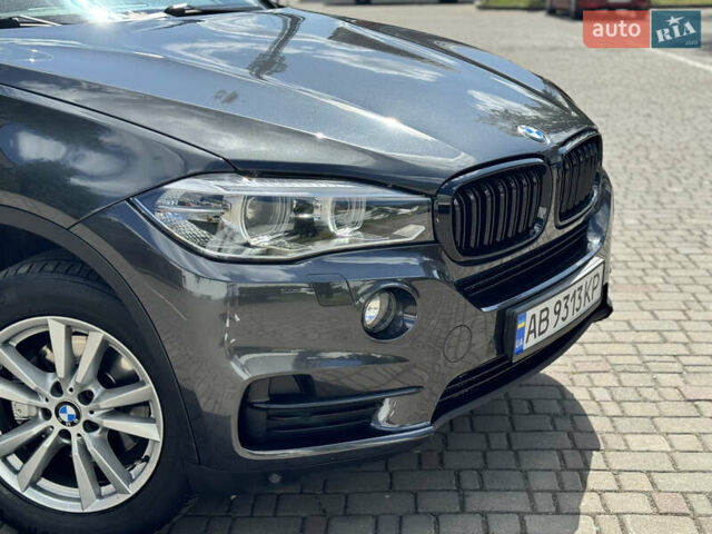 Серый БМВ Х5, объемом двигателя 2 л и пробегом 140 тыс. км за 29900 $, фото 2 на Automoto.ua