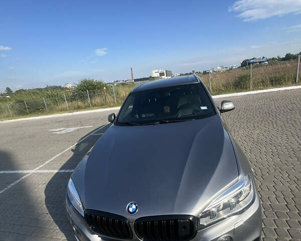 Серый БМВ Х5, объемом двигателя 2.98 л и пробегом 97 тыс. км за 23000 $, фото 3 на Automoto.ua