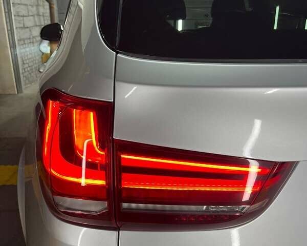 Сірий БМВ Х5, об'ємом двигуна 2.98 л та пробігом 158 тис. км за 25800 $, фото 7 на Automoto.ua