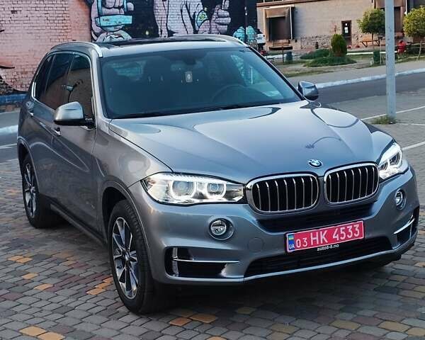 Серый БМВ Х5, объемом двигателя 3 л и пробегом 40 тыс. км за 28700 $, фото 52 на Automoto.ua