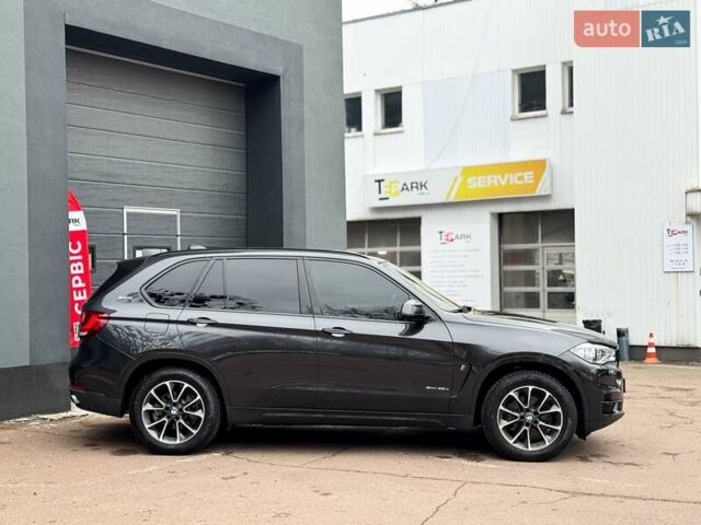 Серый БМВ Х5, объемом двигателя 2 л и пробегом 192 тыс. км за 27999 $, фото 9 на Automoto.ua