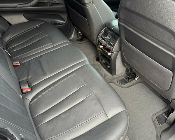 Сірий БМВ Х5, об'ємом двигуна 2 л та пробігом 145 тис. км за 22999 $, фото 26 на Automoto.ua