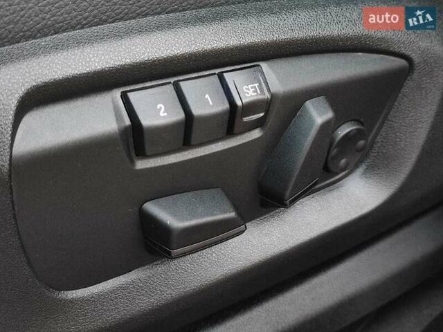 Серый БМВ Х5, объемом двигателя 3 л и пробегом 40 тыс. км за 28700 $, фото 38 на Automoto.ua