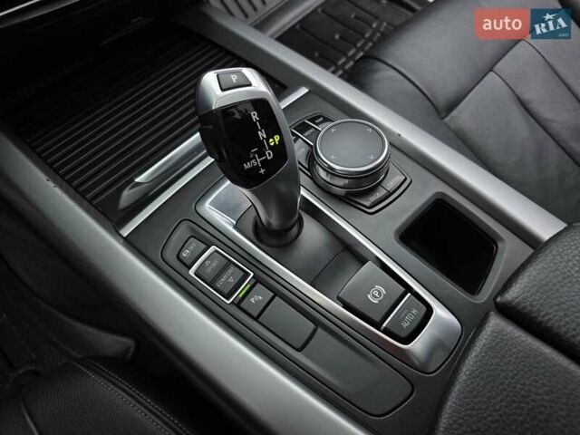 Сірий БМВ Х5, об'ємом двигуна 2 л та пробігом 180 тис. км за 25999 $, фото 54 на Automoto.ua